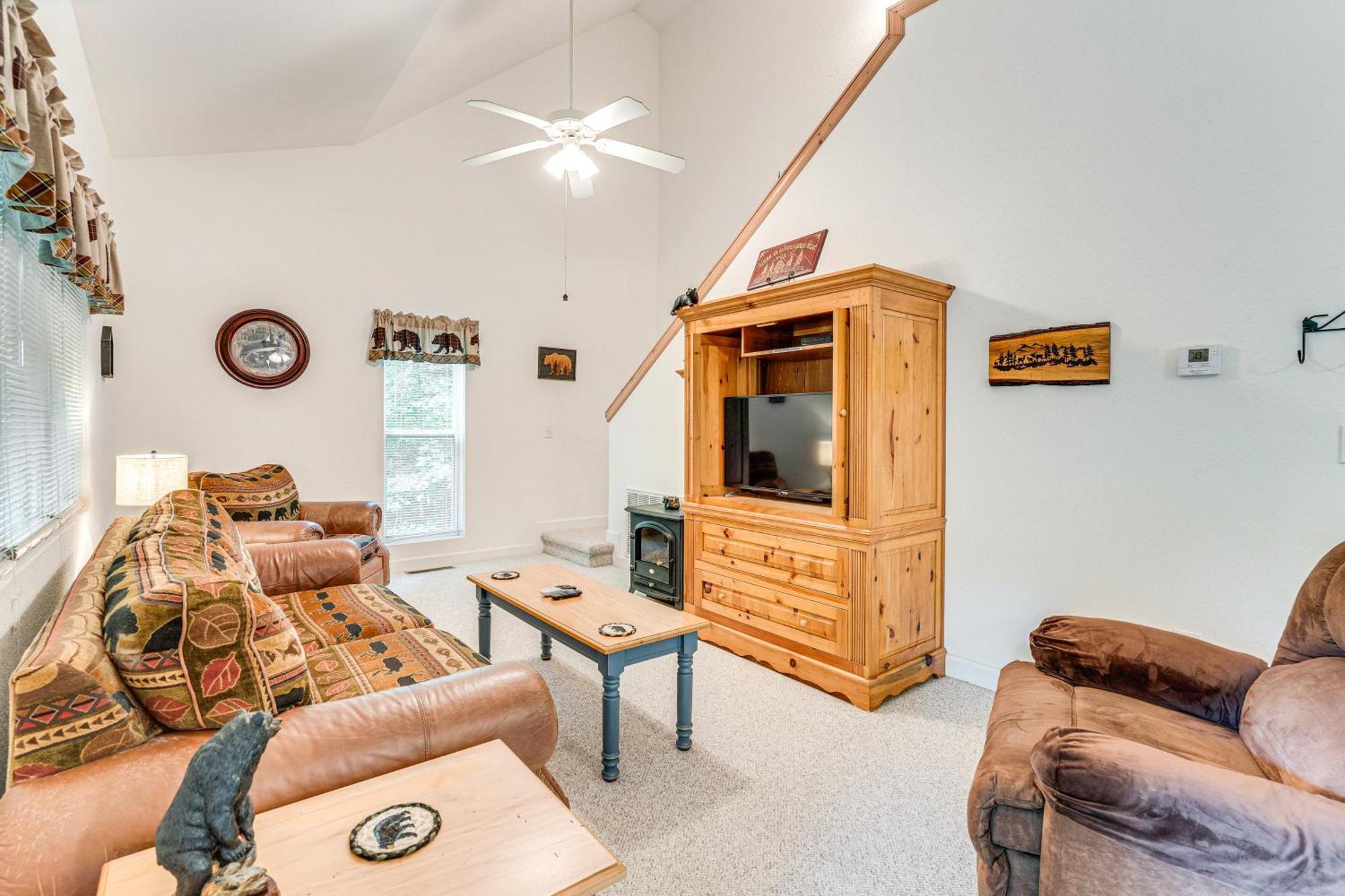Secluded Cabin With Porch - 7 Miles To Lake Chatuge! Hayesville المظهر الخارجي الصورة