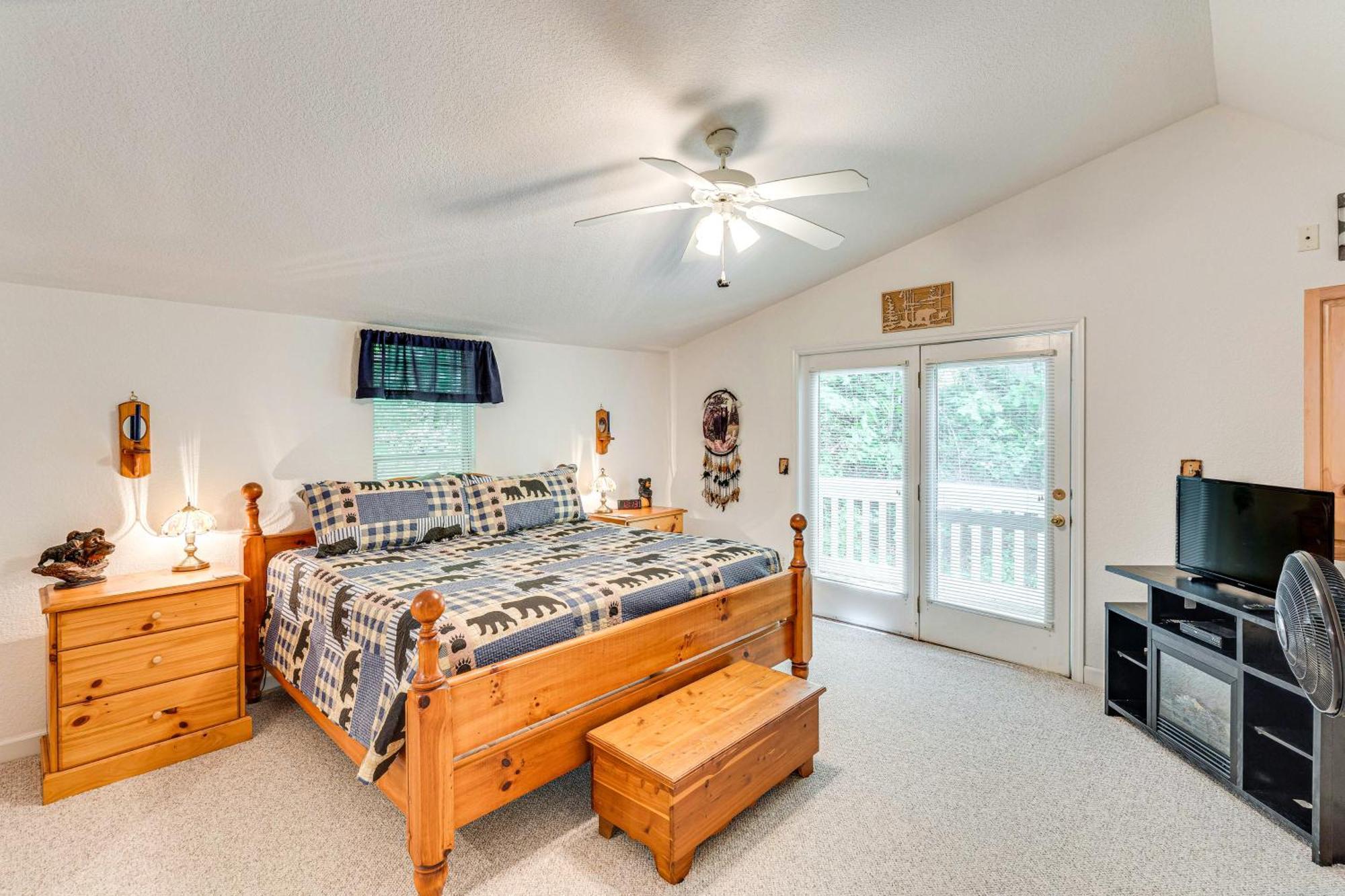 Secluded Cabin With Porch - 7 Miles To Lake Chatuge! Hayesville المظهر الخارجي الصورة